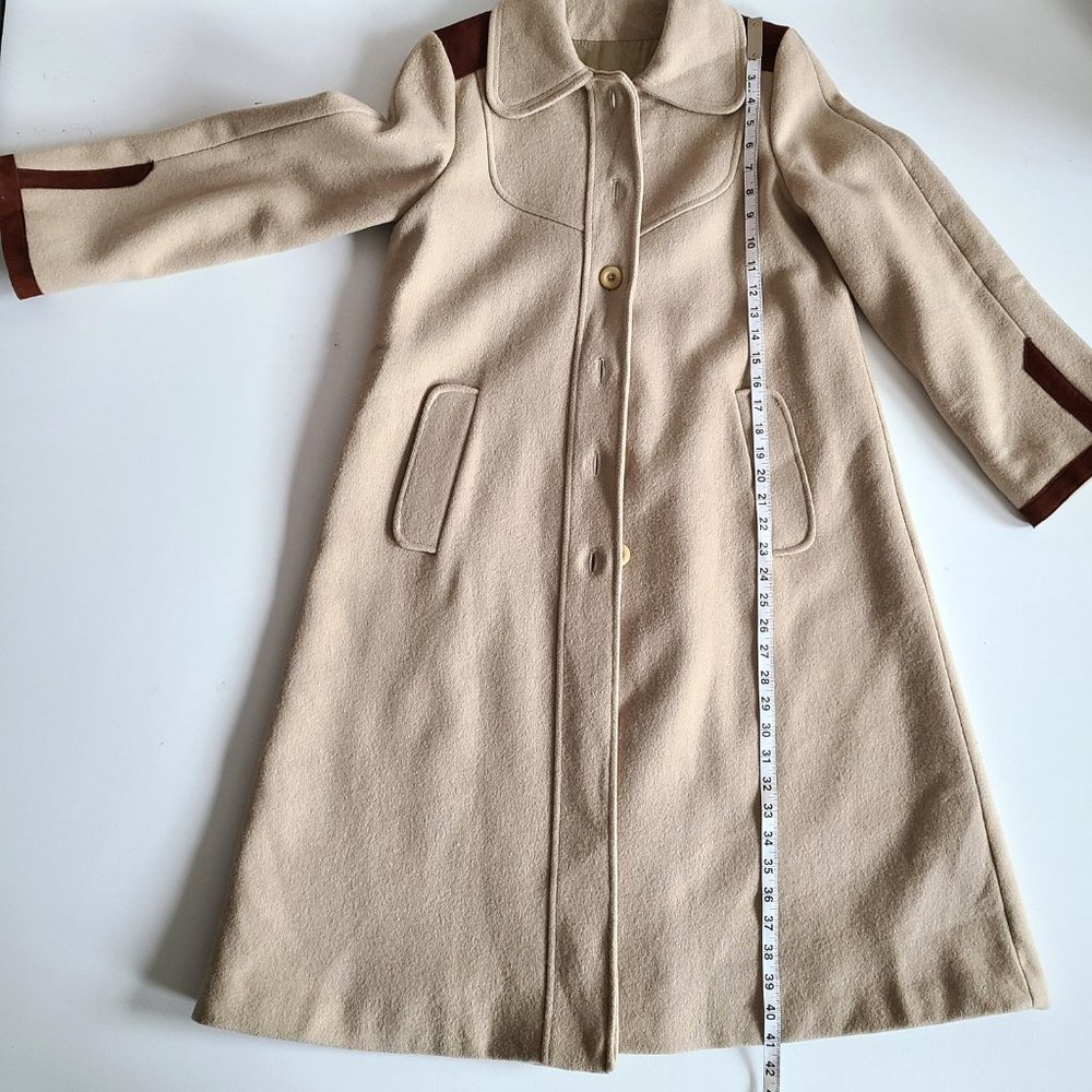 100% wool beautiful vintage 1970s 1980s beige coat with brown details. - Picture 16 of 16